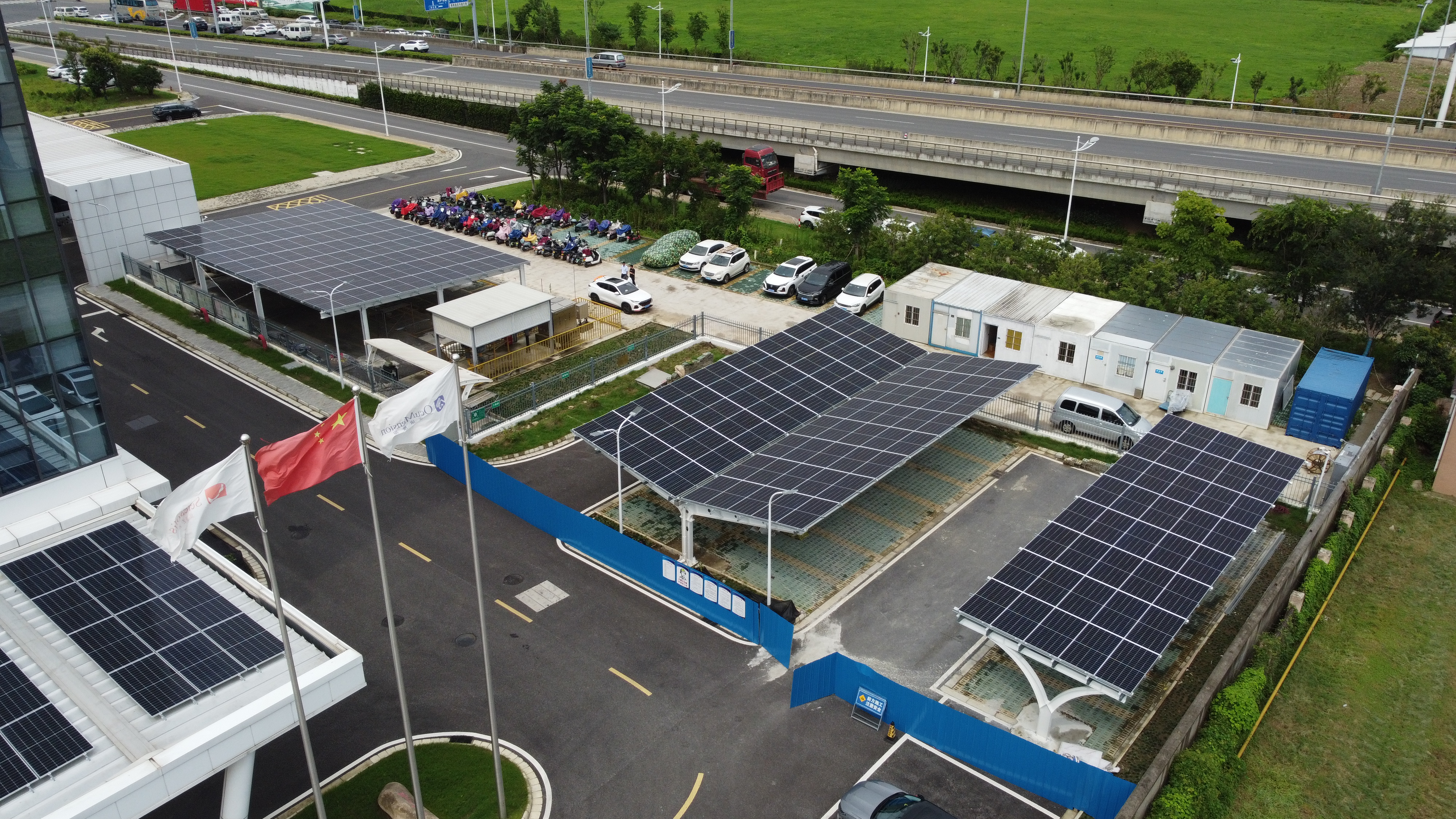 solar pv carport.JPG