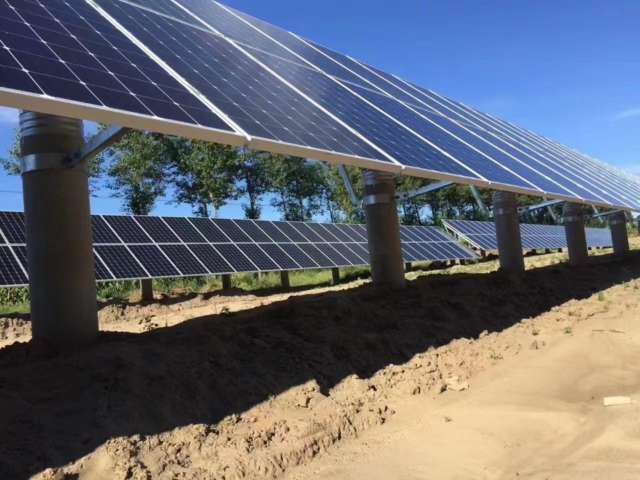 earth mount solar pv.jpg