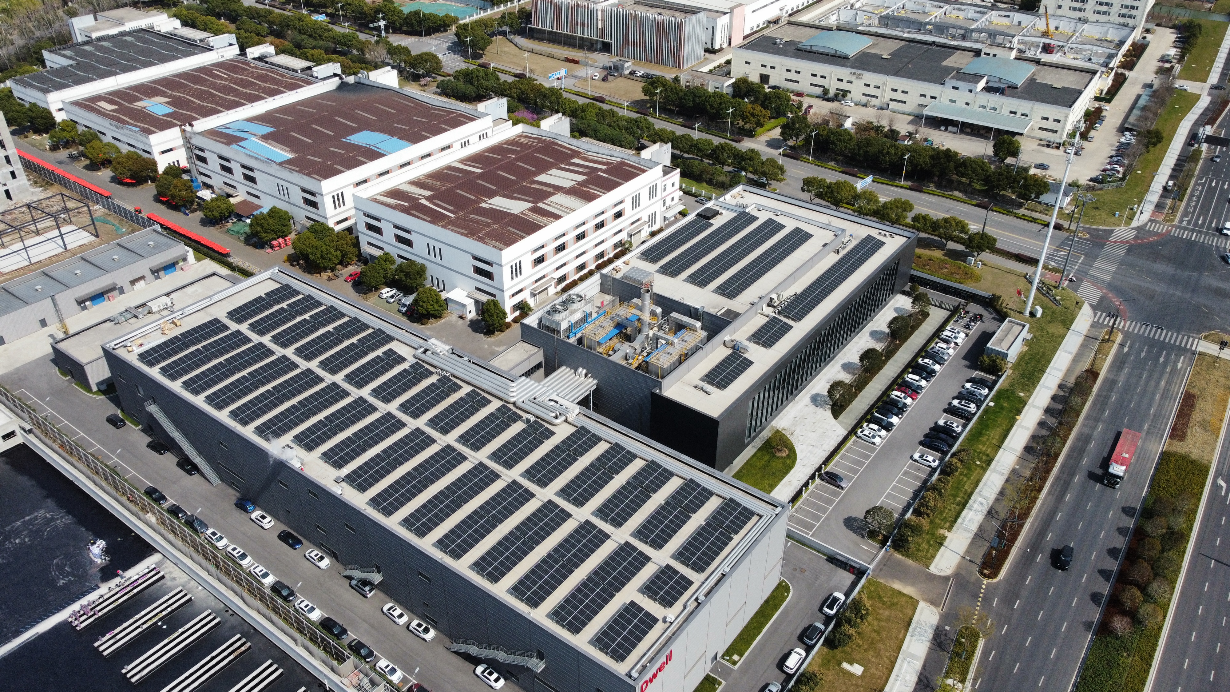 光伏电站建设成本高吗